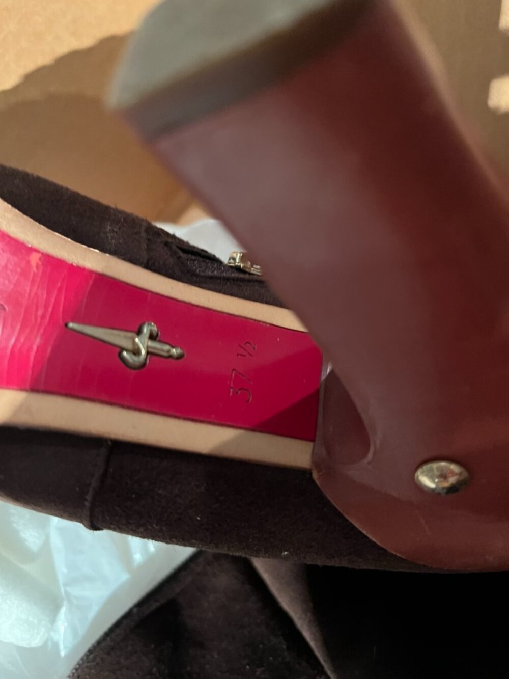BOOTS - Picture 2 of 3